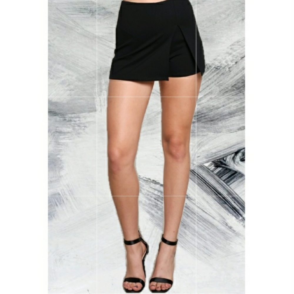 Clary Front Slit Black Skort - Picture 6 of 9
